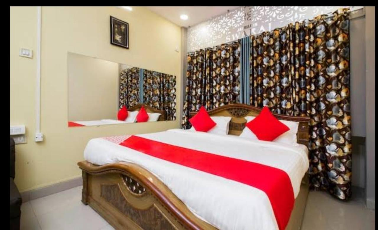 Hotel Swaraj Logde パンベル エクステリア 写真