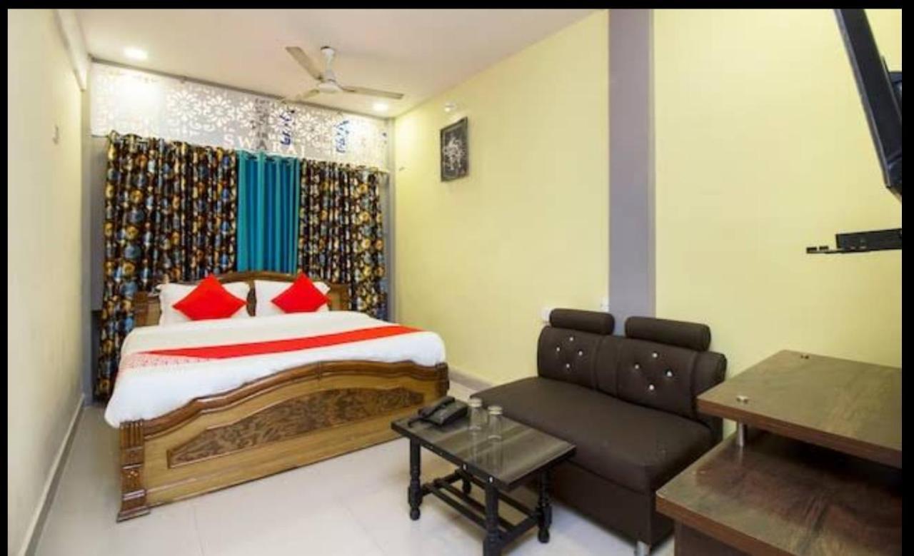 Hotel Swaraj Logde パンベル エクステリア 写真
