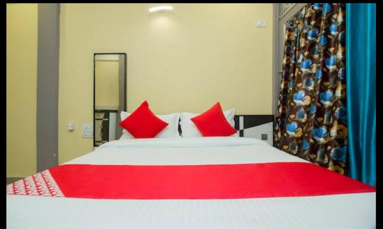 Hotel Swaraj Logde パンベル エクステリア 写真