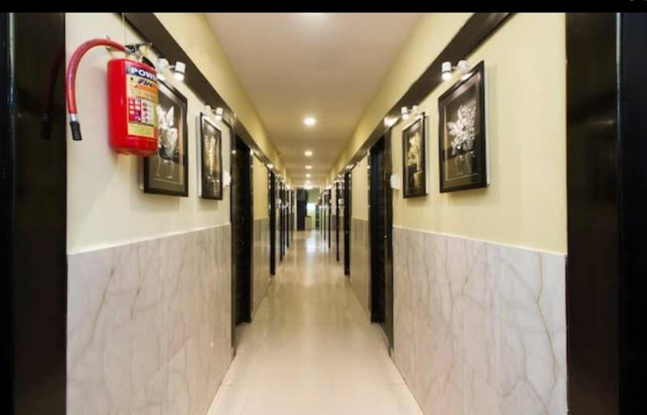Hotel Swaraj Logde パンベル エクステリア 写真